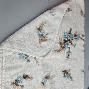 Vintage 70s Cannon Bath Towel Teal Blue Green Floral Hollywood Regency